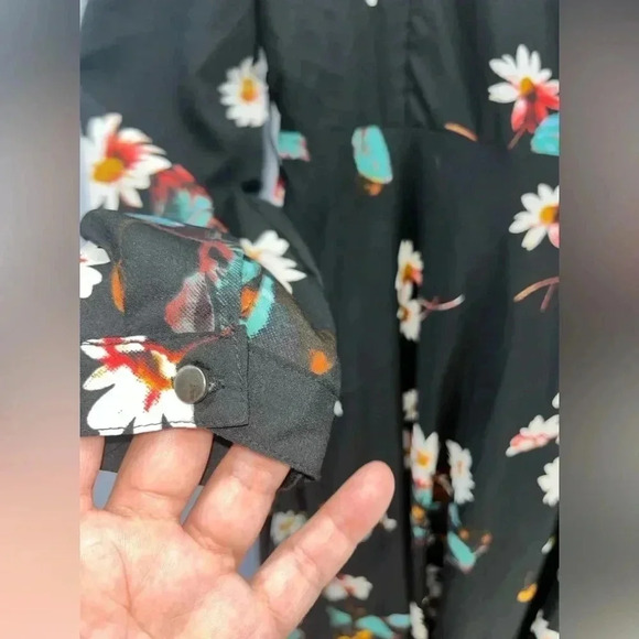 Tokyo Talkies Maxi, long sleeve, side zip, pockets, floral print on black - Picture 4 of 9